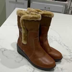 Softspots Brown Fur-Lined Winter Boots